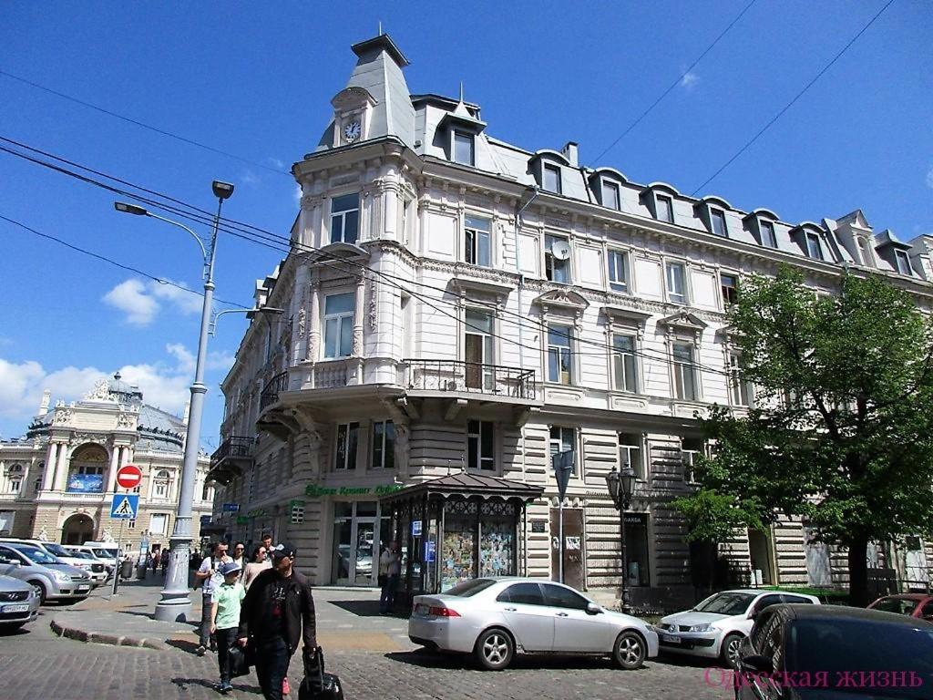 Art Apartments On Deribasovskaya Odessza Kültér fotó