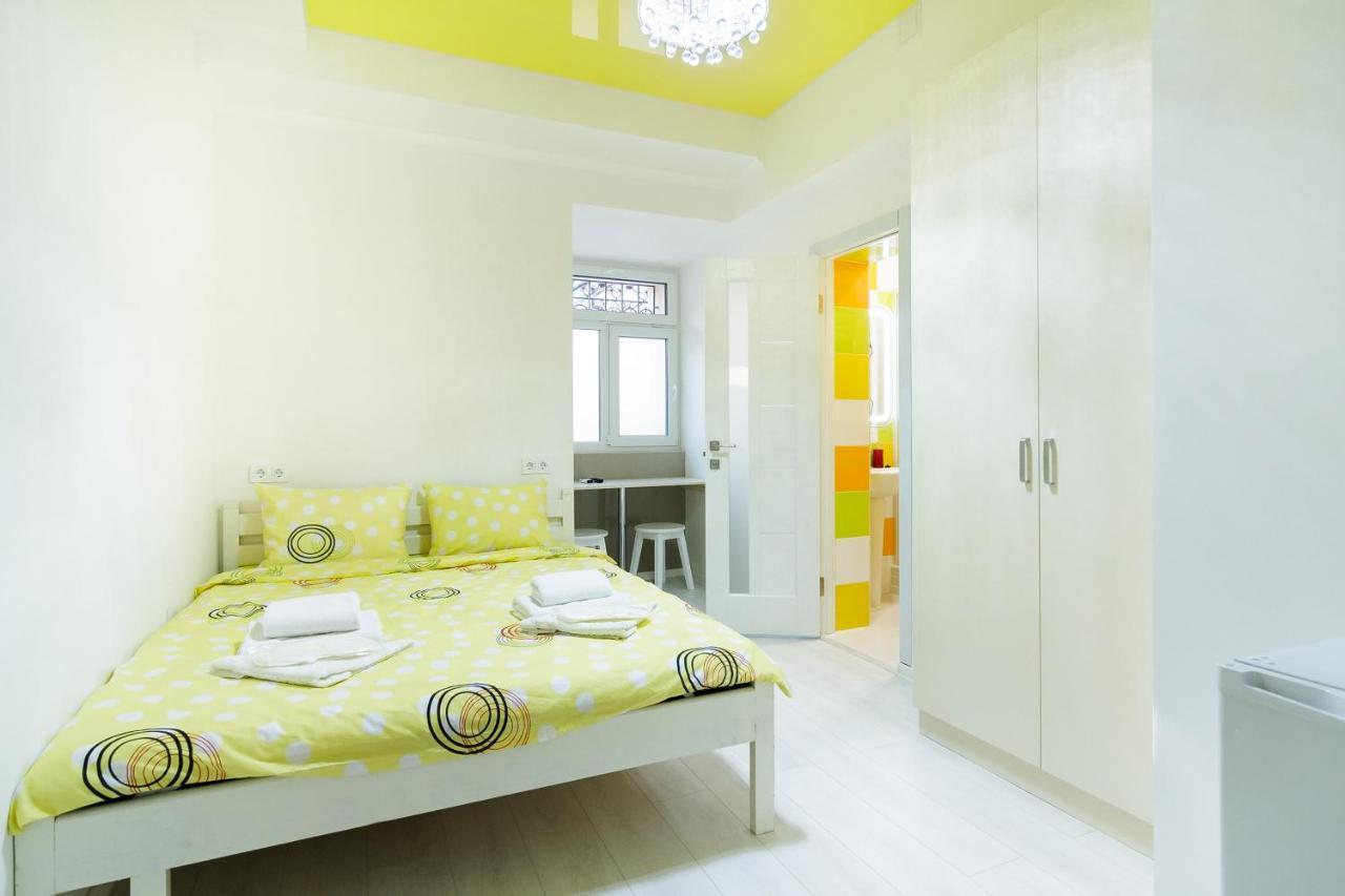 Art Apartments On Deribasovskaya Odessza Kültér fotó